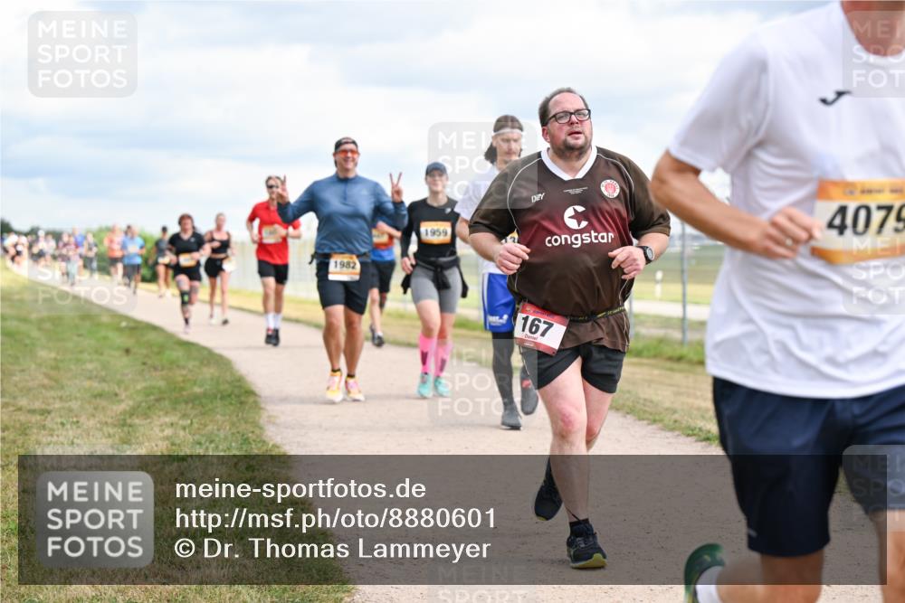 14.09.2025 - Airport Race Dr. Thomas Lammeyer http://msf.ph/oto/8880601 14.09.2025 12:31:06 Laufen 1982, 1959, 167, 4079 meine-sportfotos.de