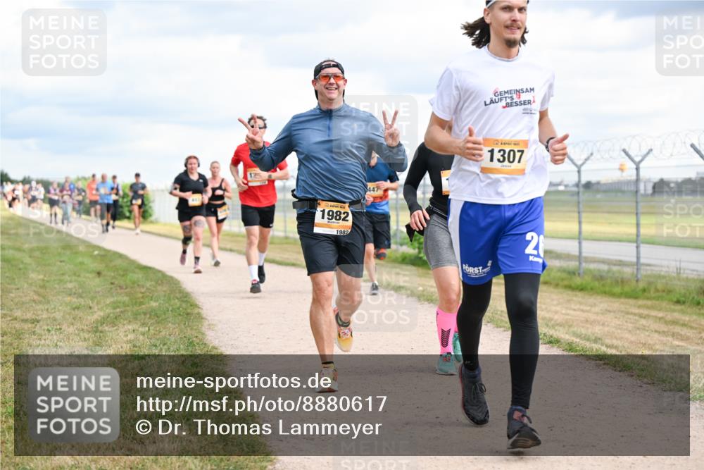 14.09.2025 - Airport Race Dr. Thomas Lammeyer http://msf.ph/oto/8880617 14.09.2025 12:31:07 Laufen 1982, 1982, 447, 1307 meine-sportfotos.de