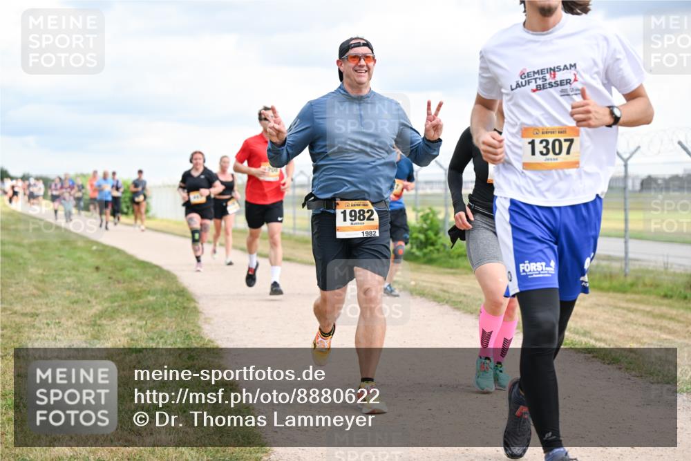 14.09.2025 - Airport Race Dr. Thomas Lammeyer http://msf.ph/oto/8880622 14.09.2025 12:31:08 Laufen 1982, 1982, 1307 meine-sportfotos.de