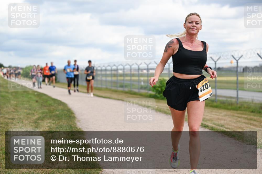 14.09.2025 - Airport Race Dr. Thomas Lammeyer http://msf.ph/oto/8880676 14.09.2025 12:31:13 Laufen 4201, 420 meine-sportfotos.de