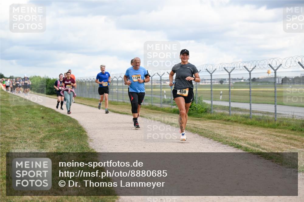 14.09.2025 - Airport Race Dr. Thomas Lammeyer http://msf.ph/oto/8880685 14.09.2025 12:31:18 Laufen 1180, 1529, 458 meine-sportfotos.de