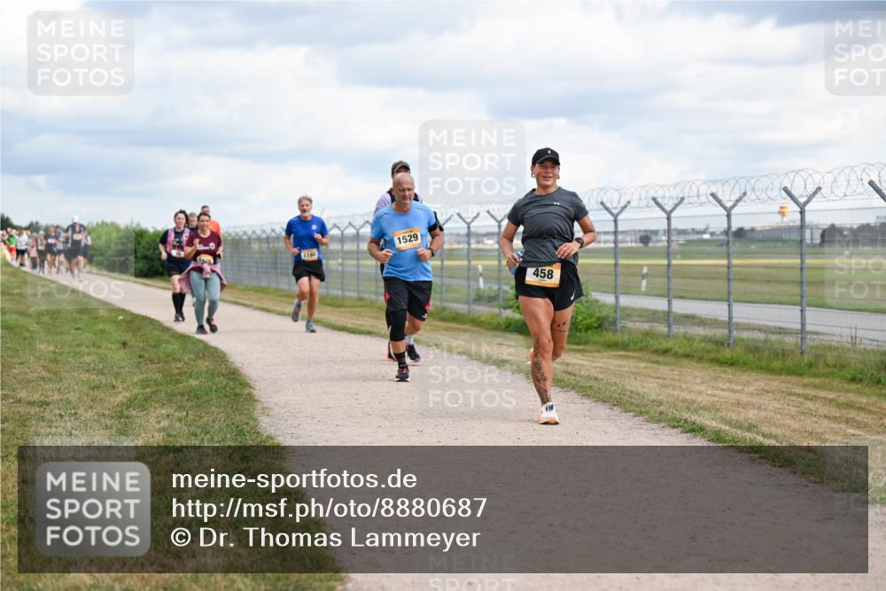 14.09.2025 - Airport Race Dr. Thomas Lammeyer http://msf.ph/oto/8880687 14.09.2025 12:31:18 Laufen 1180, 1529, 458 meine-sportfotos.de