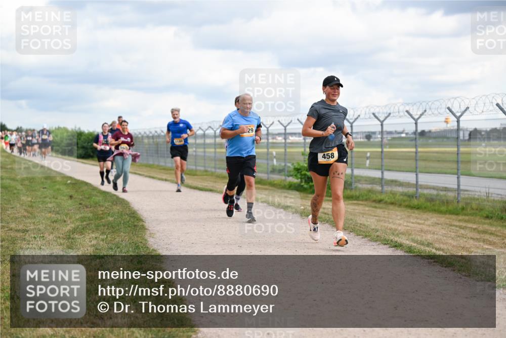 14.09.2025 - Airport Race Dr. Thomas Lammeyer http://msf.ph/oto/8880690 14.09.2025 12:31:18 Laufen 1180, 29, 458 meine-sportfotos.de