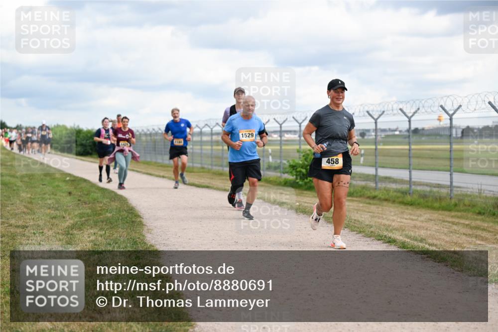 14.09.2025 - Airport Race Dr. Thomas Lammeyer http://msf.ph/oto/8880691 14.09.2025 12:31:18 Laufen 1180, 1529, 458 meine-sportfotos.de