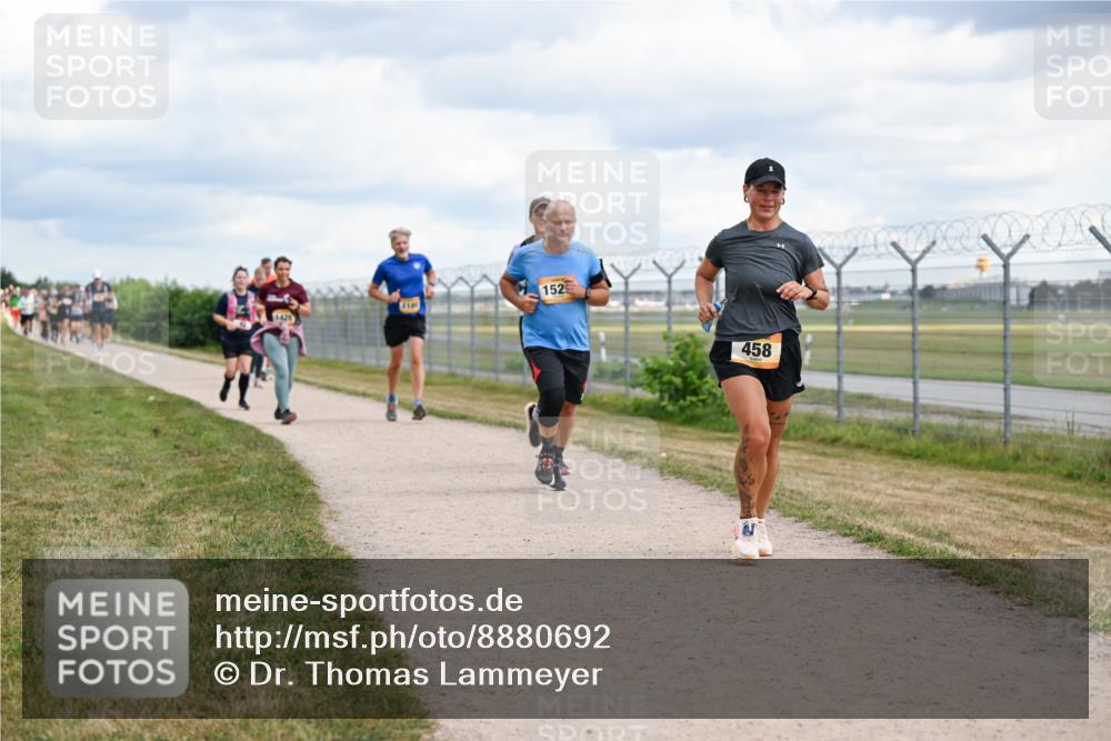 14.09.2025 - Airport Race Dr. Thomas Lammeyer http://msf.ph/oto/8880692 14.09.2025 12:31:18 Laufen 152, 458 meine-sportfotos.de