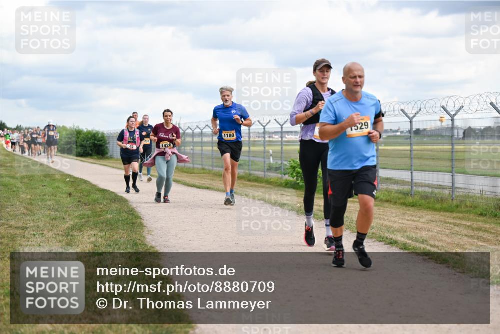 14.09.2025 - Airport Race Dr. Thomas Lammeyer http://msf.ph/oto/8880709 14.09.2025 12:31:20 Laufen 1426, 1180, 529 meine-sportfotos.de