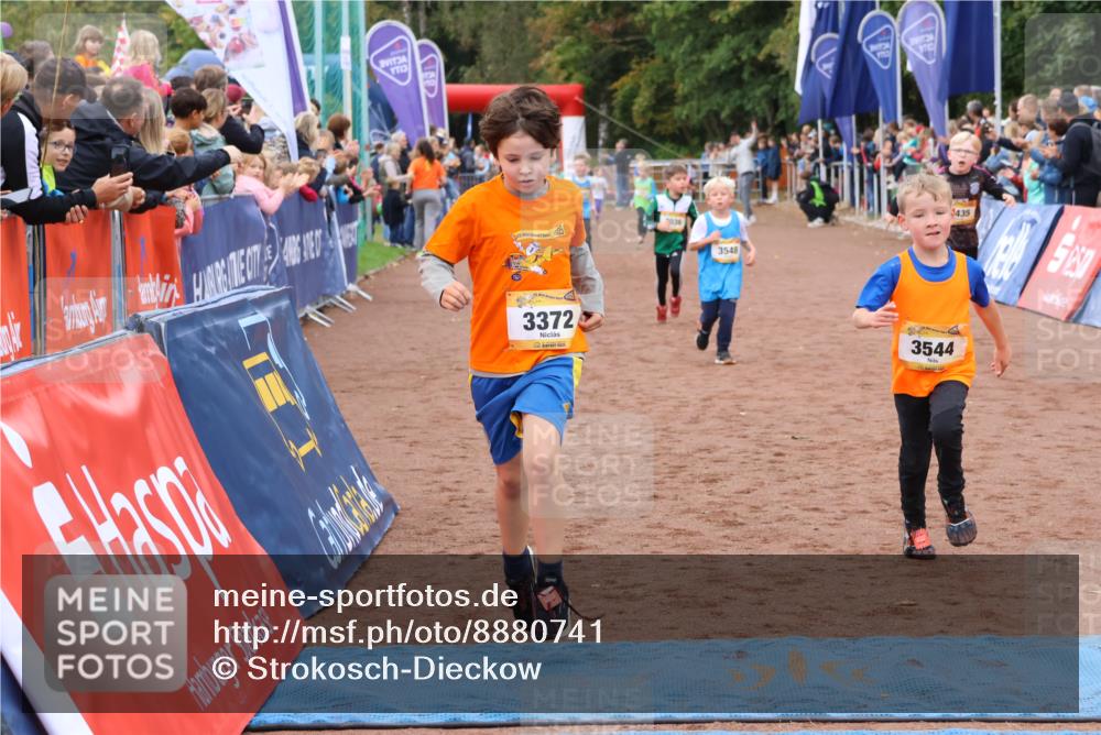 14.09.2025 - Airport Race Strokosch-Dieckow http://msf.ph/oto/8880741 14.09.2025 10:10:28 Ziel 3036, 3372, 3435, 3524, 3544, 3548, 3705 meine-sportfotos.de