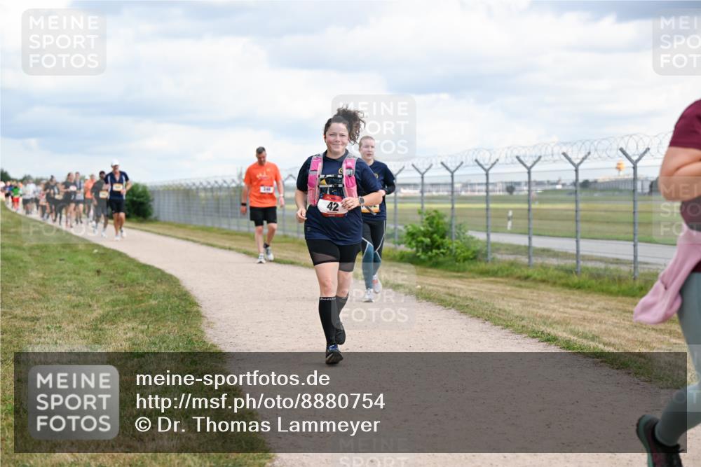 14.09.2025 - Airport Race Dr. Thomas Lammeyer http://msf.ph/oto/8880754 14.09.2025 12:31:25 Laufen 42 meine-sportfotos.de