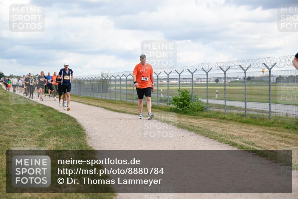 14.09.2025 - Airport Race Dr. Thomas Lammeyer http://msf.ph/oto/8880784 14.09.2025 12:31:28 Laufen 486, 246 meine-sportfotos.de