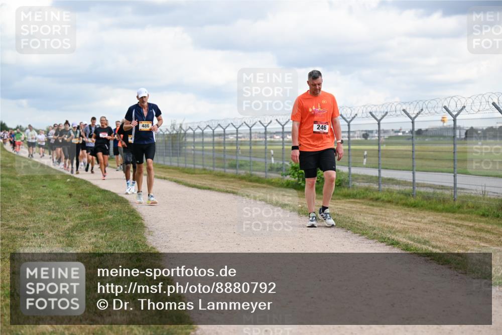 14.09.2025 - Airport Race Dr. Thomas Lammeyer http://msf.ph/oto/8880792 14.09.2025 12:31:32 Laufen 486, 246 meine-sportfotos.de