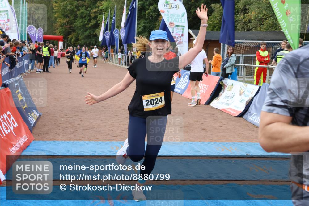 14.09.2025 - Airport Race Strokosch-Dieckow http://msf.ph/oto/8880799 14.09.2025 12:41:40 Ziel 692, 693, 1009, 1322, 2008, 2024, 4120 meine-sportfotos.de