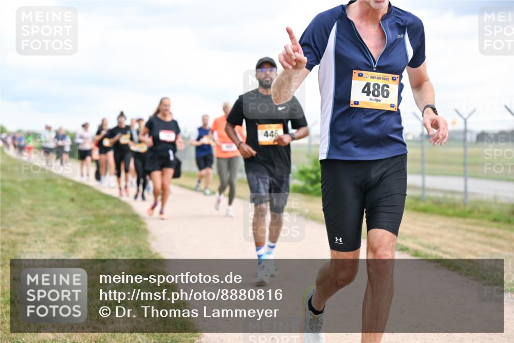 14.09.2025 - Airport Race Dr. Thomas Lammeyer http://msf.ph/oto/8880816 14.09.2025 12:31:36 Laufen 446, 486 meine-sportfotos.de