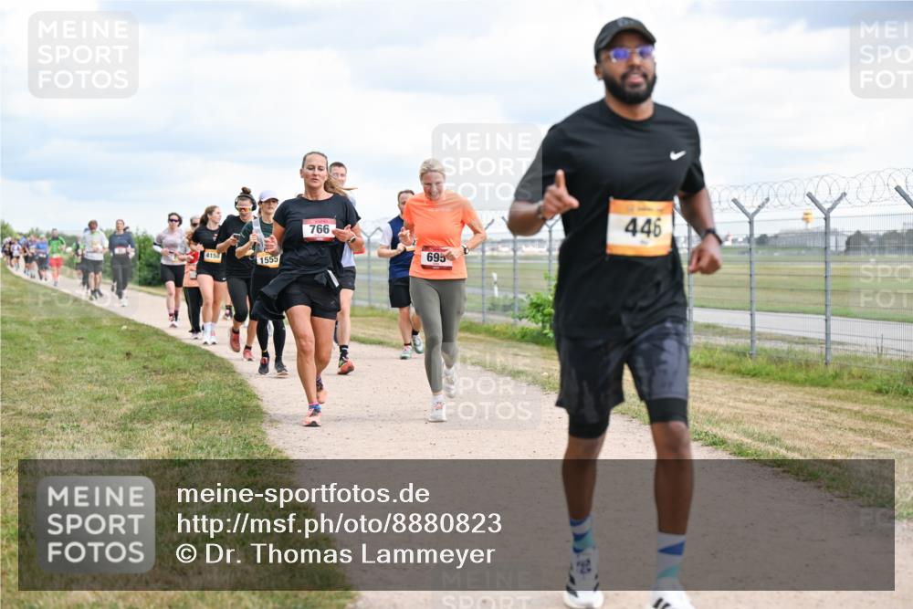 14.09.2025 - Airport Race Dr. Thomas Lammeyer http://msf.ph/oto/8880823 14.09.2025 12:31:37 Laufen 4158, 1555, 766, 695, 446 meine-sportfotos.de