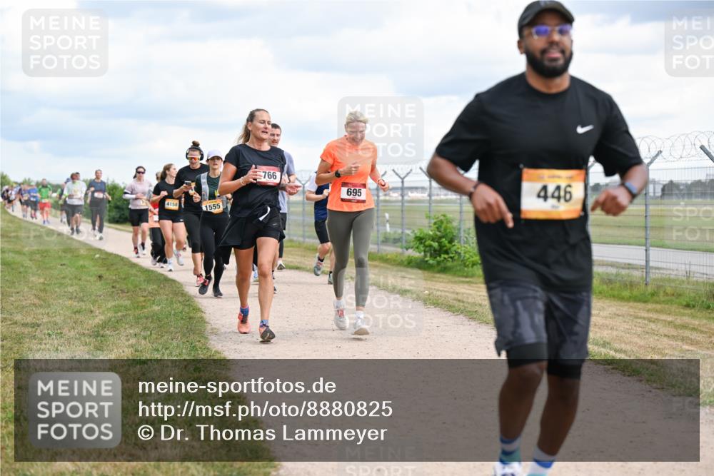 14.09.2025 - Airport Race Dr. Thomas Lammeyer http://msf.ph/oto/8880825 14.09.2025 12:31:38 Laufen 4158, 1555, 766, 695, 446 meine-sportfotos.de