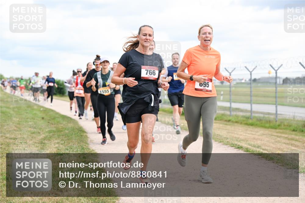 14.09.2025 - Airport Race Dr. Thomas Lammeyer http://msf.ph/oto/8880841 14.09.2025 12:31:39 Laufen 1555, 766, 695 meine-sportfotos.de