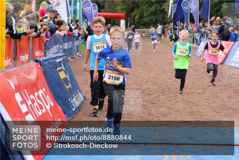 14.09.2025 - Airport Race Strokosch-Dieckow http://msf.ph/oto/8880844 14.09.2025 10:10:37 Ziel 3036, 3299, 3410, 3440, 3512, 3531, 3548 meine-sportfotos.de