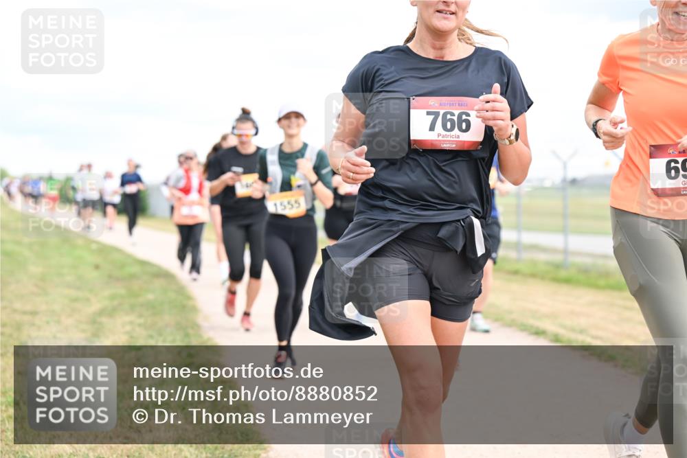14.09.2025 - Airport Race Dr. Thomas Lammeyer http://msf.ph/oto/8880852 14.09.2025 12:31:40 Laufen 1555, 766, 69 meine-sportfotos.de