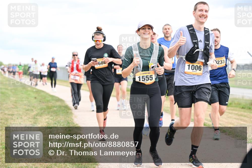 14.09.2025 - Airport Race Dr. Thomas Lammeyer http://msf.ph/oto/8880857 14.09.2025 12:31:41 Laufen 680, 1555, 1006, 233 meine-sportfotos.de