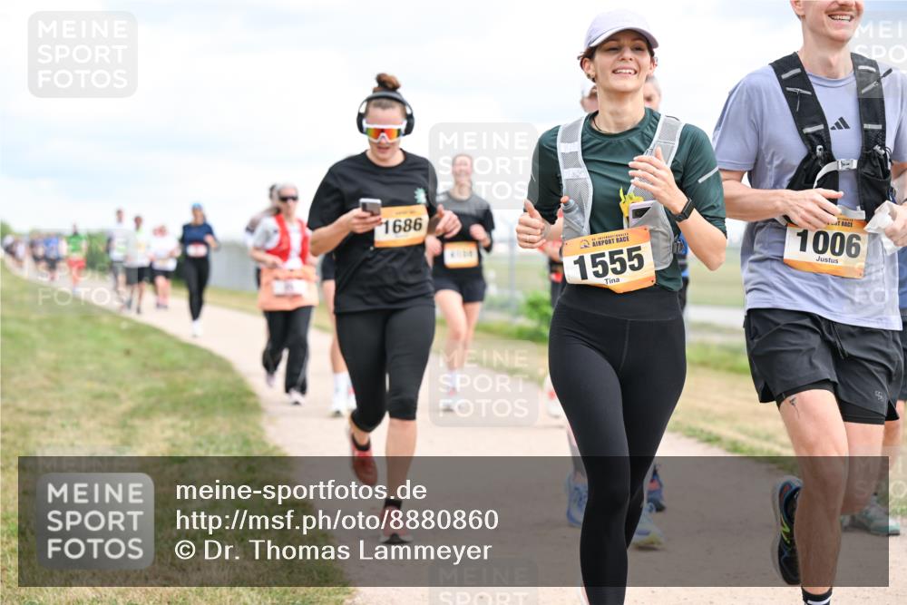 14.09.2025 - Airport Race Dr. Thomas Lammeyer http://msf.ph/oto/8880860 14.09.2025 12:31:42 Laufen 1686, 1555, 1006 meine-sportfotos.de