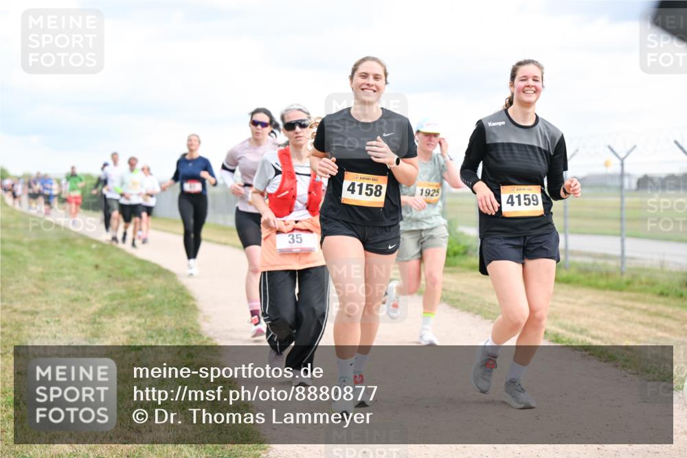 14.09.2025 - Airport Race Dr. Thomas Lammeyer http://msf.ph/oto/8880877 14.09.2025 12:31:44 Laufen 35, 4158, 1925, 4159 meine-sportfotos.de