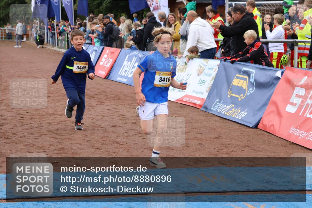 14.09.2025 - Airport Race Strokosch-Dieckow http://msf.ph/oto/8880896 14.09.2025 10:10:44 Ziel 3192, 3299, 3410, 3440, 3595, 3740 meine-sportfotos.de