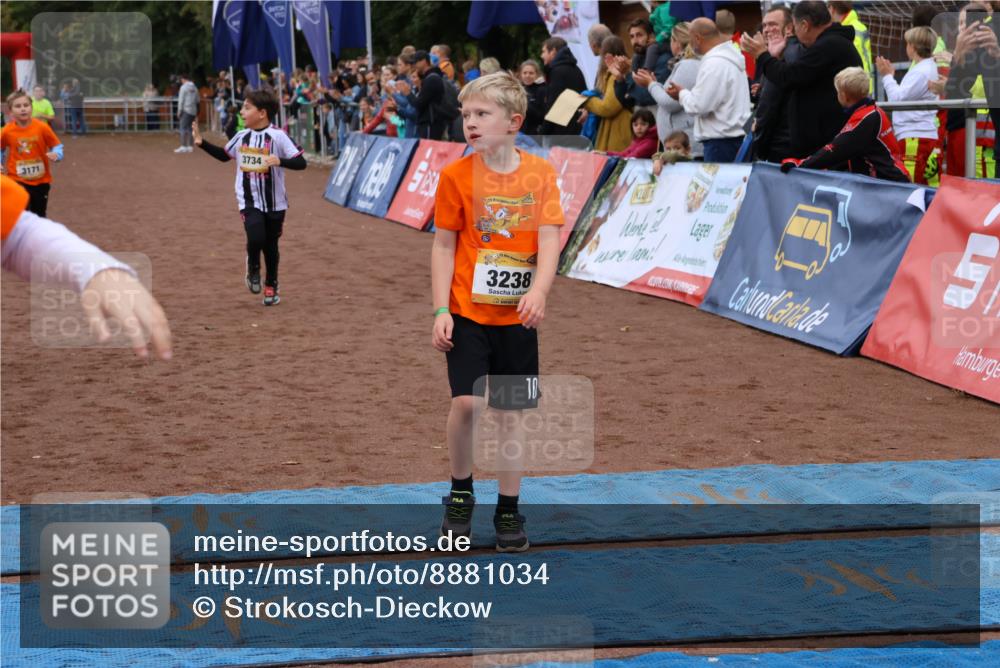 14.09.2025 - Airport Race Strokosch-Dieckow http://msf.ph/oto/8881034 14.09.2025 10:11:06 Ziel 3041, 3103, 3171, 3237, 3429, 3442, 3734 meine-sportfotos.de