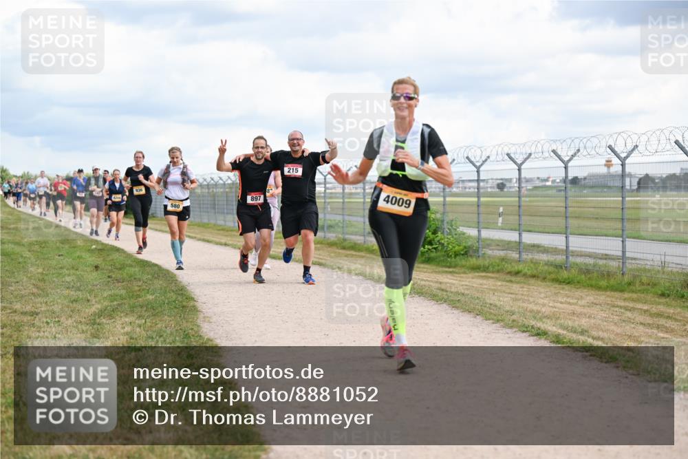 14.09.2025 - Airport Race Dr. Thomas Lammeyer http://msf.ph/oto/8881052 14.09.2025 12:32:09 Laufen 936, 580, 897, 215, 4009 meine-sportfotos.de