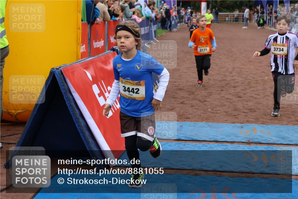 14.09.2025 - Airport Race Strokosch-Dieckow http://msf.ph/oto/8881055 14.09.2025 10:11:08 Ziel 3041, 3171, 3237, 3429, 3442, 3734 meine-sportfotos.de