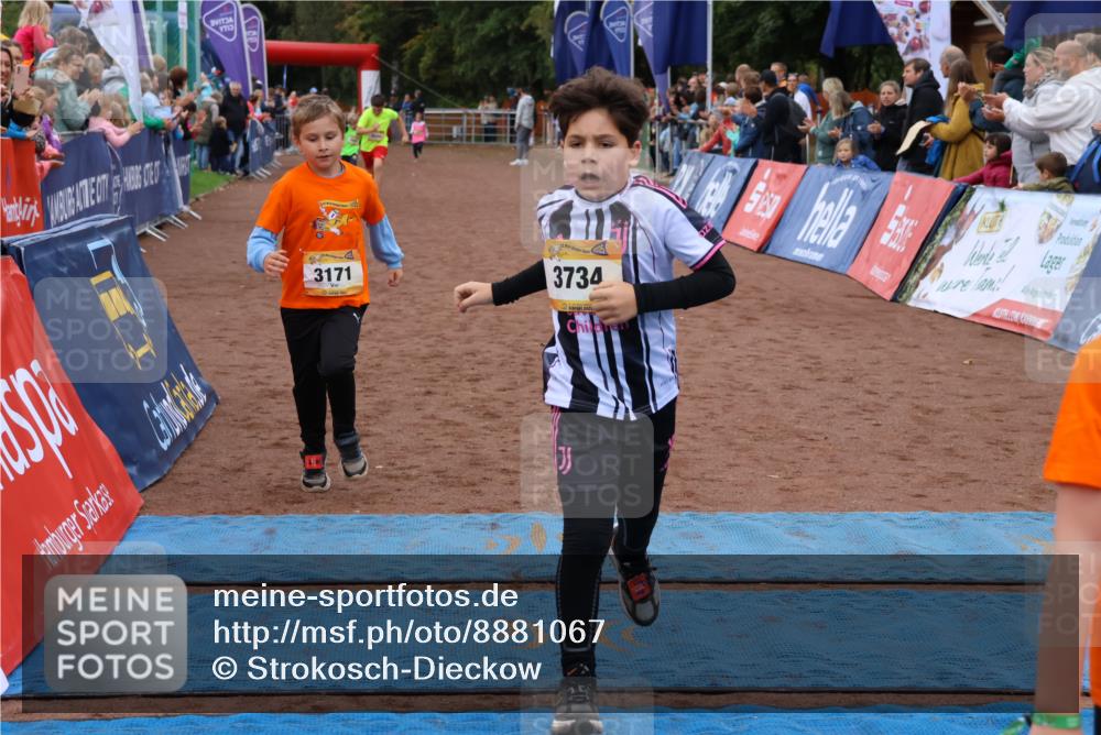 14.09.2025 - Airport Race Strokosch-Dieckow http://msf.ph/oto/8881067 14.09.2025 10:11:09 Ziel 3041, 3171, 3237, 3244, 3429, 3442, 3734 meine-sportfotos.de