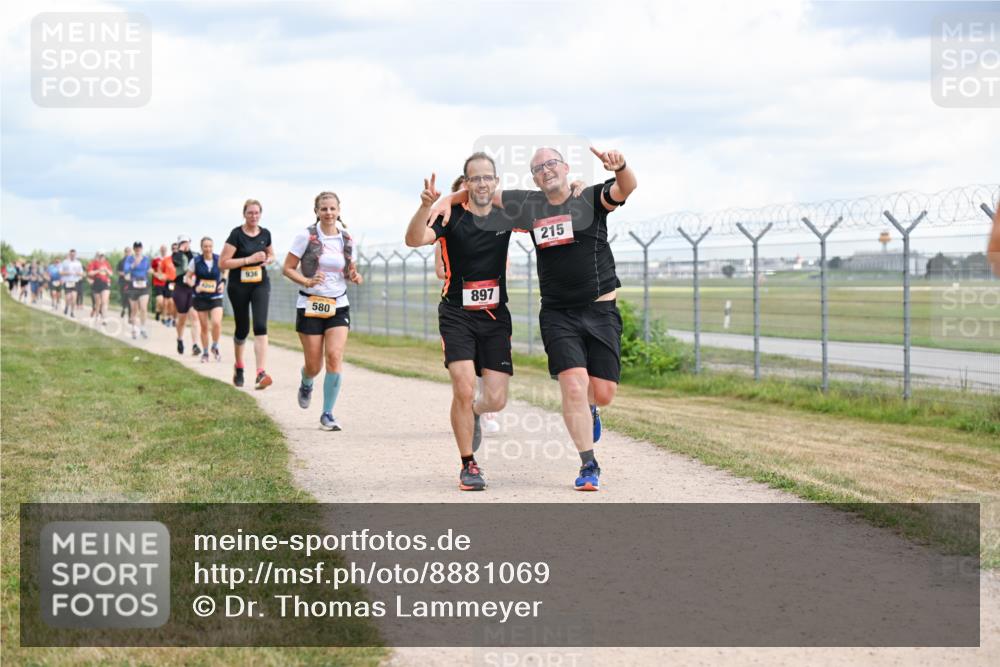 14.09.2025 - Airport Race Dr. Thomas Lammeyer http://msf.ph/oto/8881069 14.09.2025 12:32:11 Laufen 936, 580, 897, 215 meine-sportfotos.de