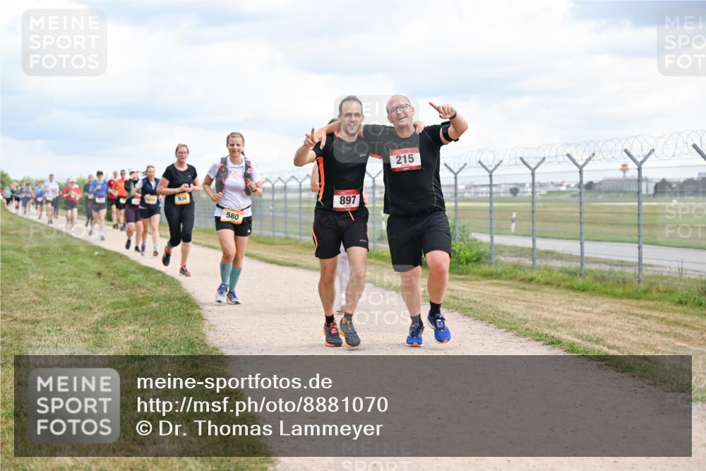 14.09.2025 - Airport Race Dr. Thomas Lammeyer http://msf.ph/oto/8881070 14.09.2025 12:32:11 Laufen 936, 580, 897, 215 meine-sportfotos.de