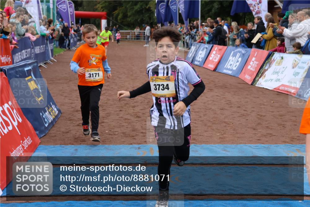 14.09.2025 - Airport Race Strokosch-Dieckow http://msf.ph/oto/8881071 14.09.2025 10:11:09 Ziel 3041, 3171, 3237, 3244, 3429, 3442, 3734 meine-sportfotos.de
