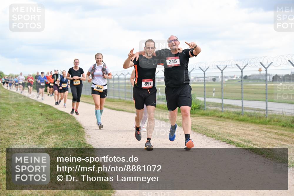 14.09.2025 - Airport Race Dr. Thomas Lammeyer http://msf.ph/oto/8881072 14.09.2025 12:32:11 Laufen 936, 580, 897, 215 meine-sportfotos.de