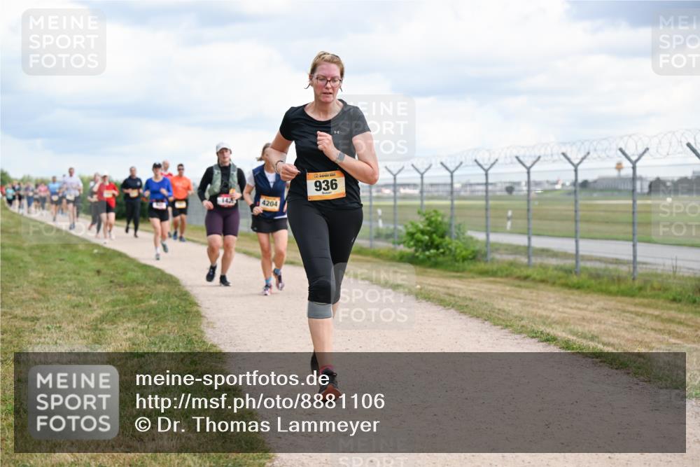 14.09.2025 - Airport Race Dr. Thomas Lammeyer http://msf.ph/oto/8881106 14.09.2025 12:32:15 Laufen 4204, 936 meine-sportfotos.de