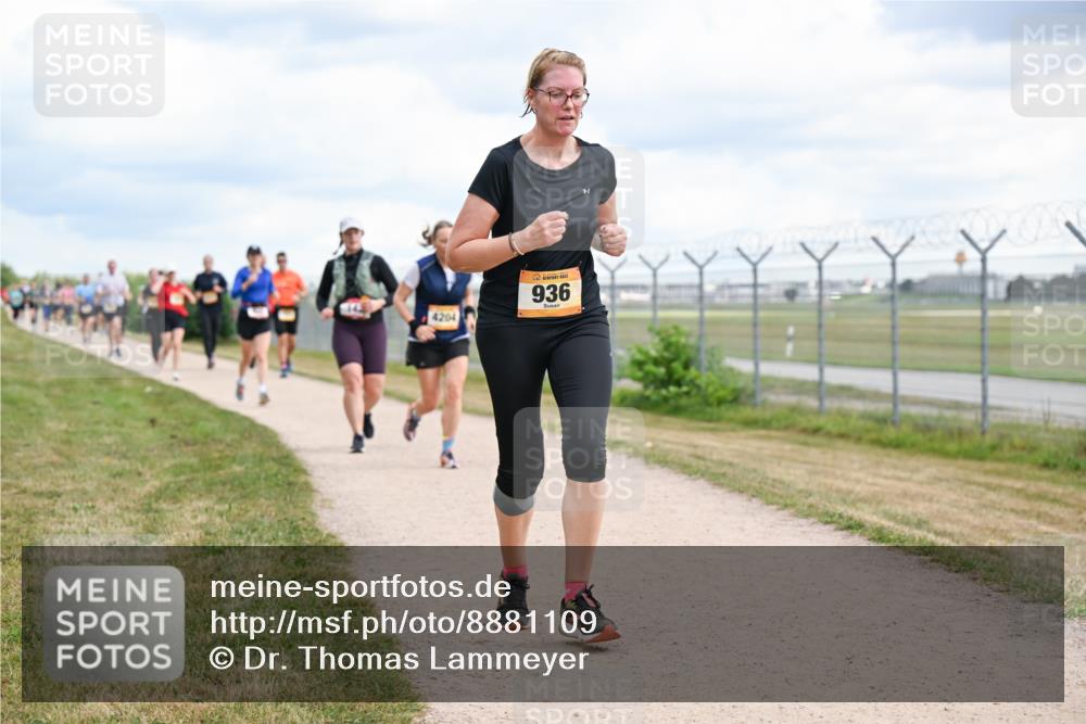 14.09.2025 - Airport Race Dr. Thomas Lammeyer http://msf.ph/oto/8881109 14.09.2025 12:32:15 Laufen 4204, 936 meine-sportfotos.de