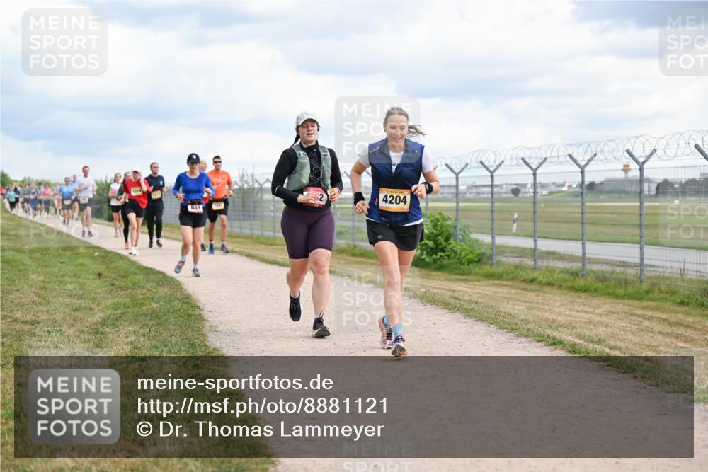 14.09.2025 - Airport Race Dr. Thomas Lammeyer http://msf.ph/oto/8881121 14.09.2025 12:32:17 Laufen 1214, 839, 4204 meine-sportfotos.de