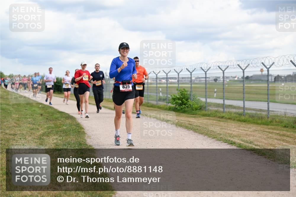 14.09.2025 - Airport Race Dr. Thomas Lammeyer http://msf.ph/oto/8881148 14.09.2025 12:32:20 Laufen 1214, 1577, 839, 1441 meine-sportfotos.de