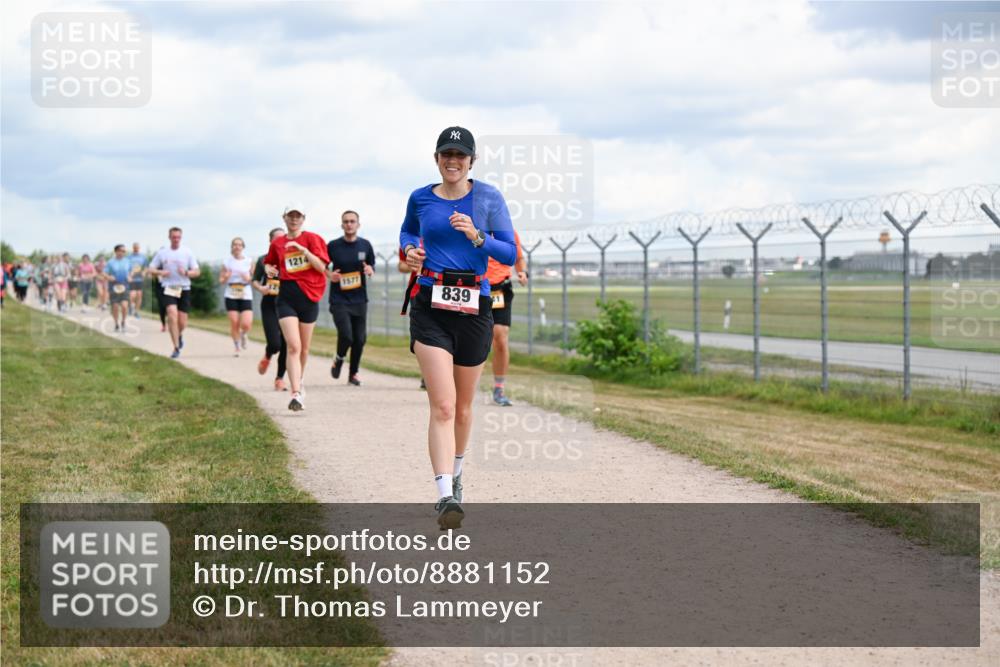 14.09.2025 - Airport Race Dr. Thomas Lammeyer http://msf.ph/oto/8881152 14.09.2025 12:32:21 Laufen 1214, 1577, 839 meine-sportfotos.de