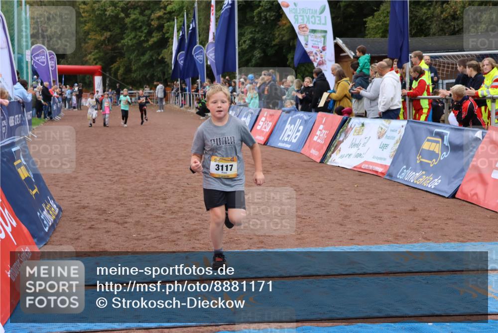 14.09.2025 - Airport Race Strokosch-Dieckow http://msf.ph/oto/8881171 14.09.2025 10:11:40 Ziel 3117, 3498, 3525 meine-sportfotos.de