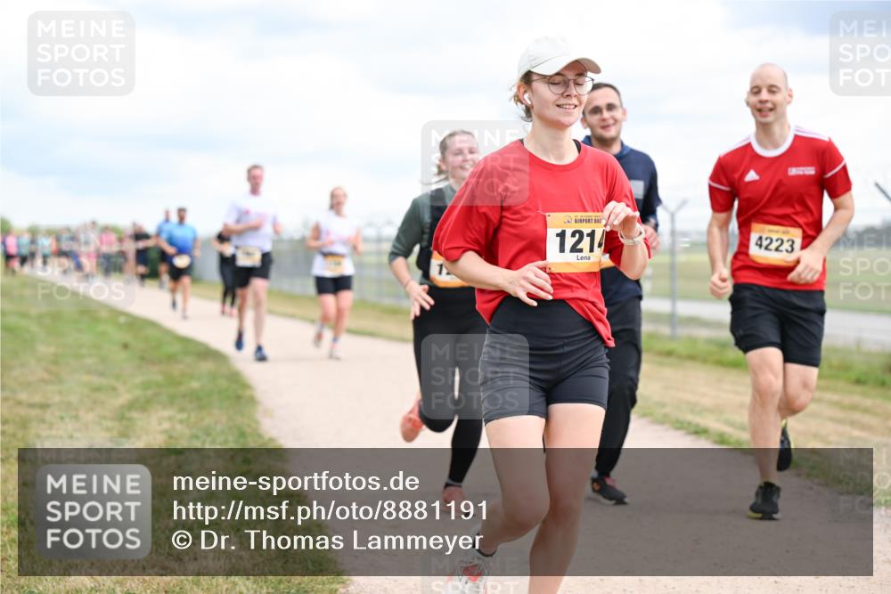 14.09.2025 - Airport Race Dr. Thomas Lammeyer http://msf.ph/oto/8881191 14.09.2025 12:32:25 Laufen 1214, 4223 meine-sportfotos.de