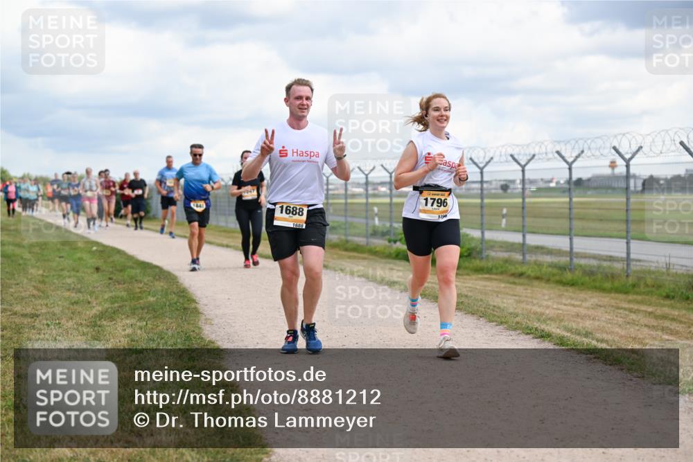 14.09.2025 - Airport Race Dr. Thomas Lammeyer http://msf.ph/oto/8881212 14.09.2025 12:32:28 Laufen 184, 1688, 1688, 1796, 1296 meine-sportfotos.de