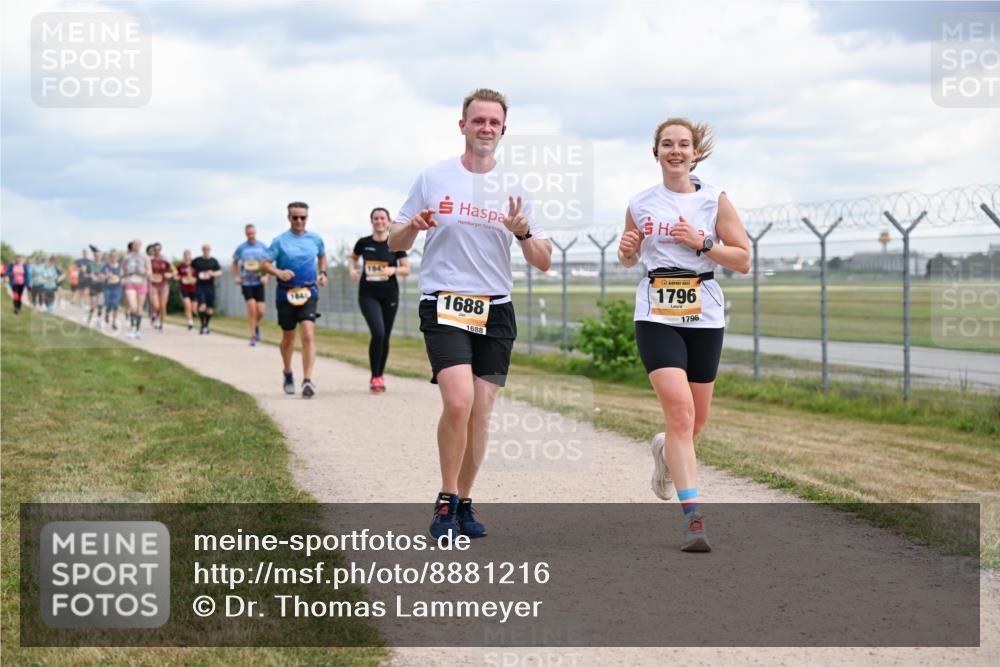 14.09.2025 - Airport Race Dr. Thomas Lammeyer http://msf.ph/oto/8881216 14.09.2025 12:32:28 Laufen 184, 1688, 1688, 1796, 1796 meine-sportfotos.de