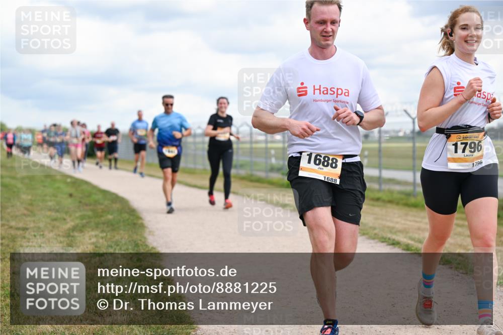14.09.2025 - Airport Race Dr. Thomas Lammeyer http://msf.ph/oto/8881225 14.09.2025 12:32:29 Laufen 1688, 1688, 1796, 1796 meine-sportfotos.de