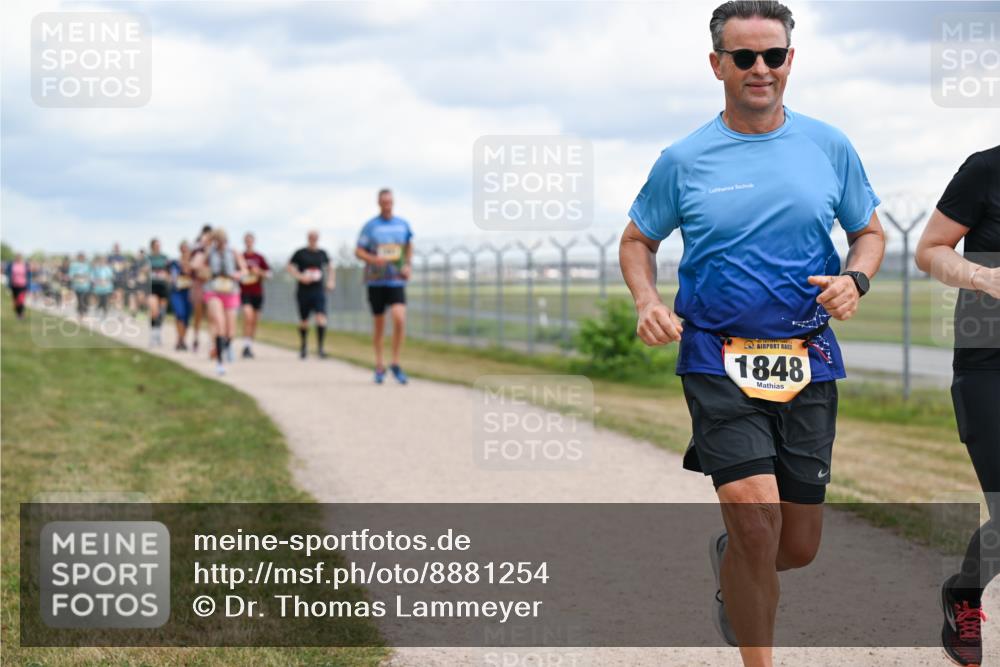 14.09.2025 - Airport Race Dr. Thomas Lammeyer http://msf.ph/oto/8881254 14.09.2025 12:32:33 Laufen 1848 meine-sportfotos.de