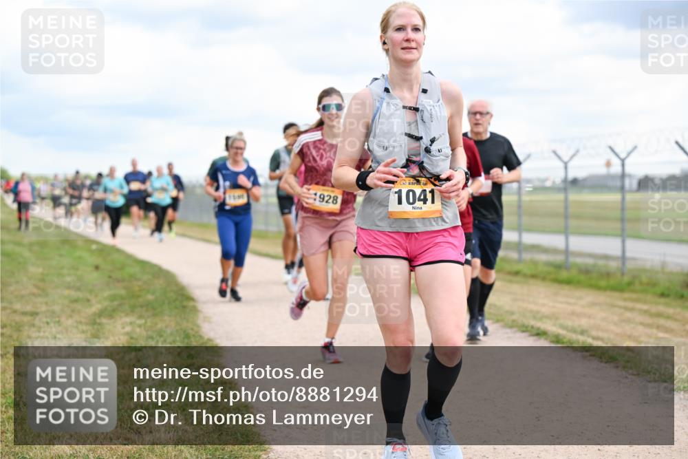 14.09.2025 - Airport Race Dr. Thomas Lammeyer http://msf.ph/oto/8881294 14.09.2025 12:32:40 Laufen 928, 1041 meine-sportfotos.de