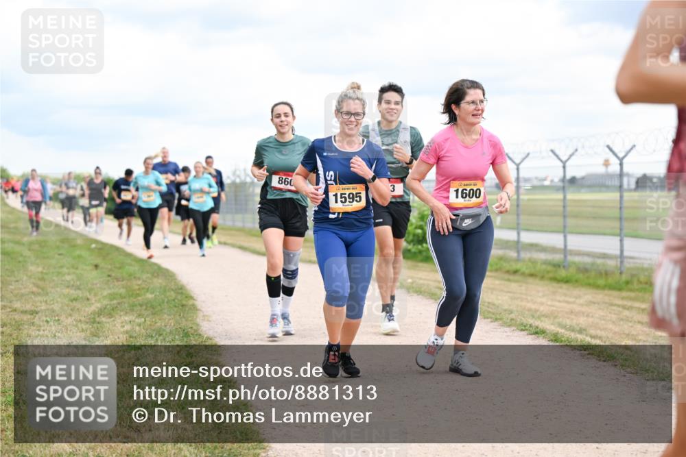 14.09.2025 - Airport Race Dr. Thomas Lammeyer http://msf.ph/oto/8881313 14.09.2025 12:32:42 Laufen 860, 1595, 0, 3, 1600 meine-sportfotos.de