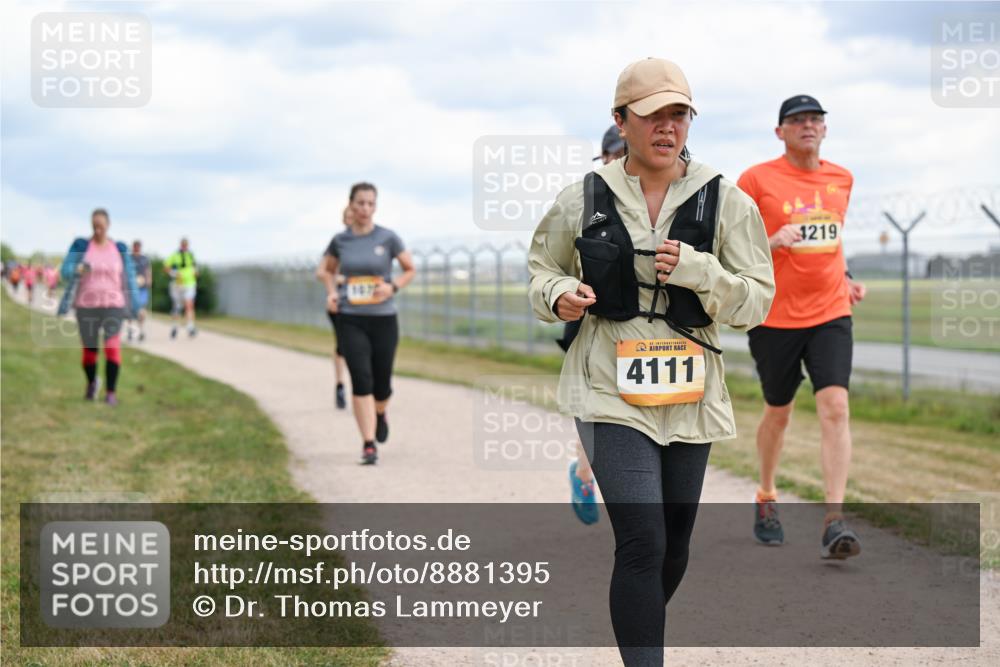 14.09.2025 - Airport Race Dr. Thomas Lammeyer http://msf.ph/oto/8881395 14.09.2025 12:32:54 Laufen 4111, 1219 meine-sportfotos.de