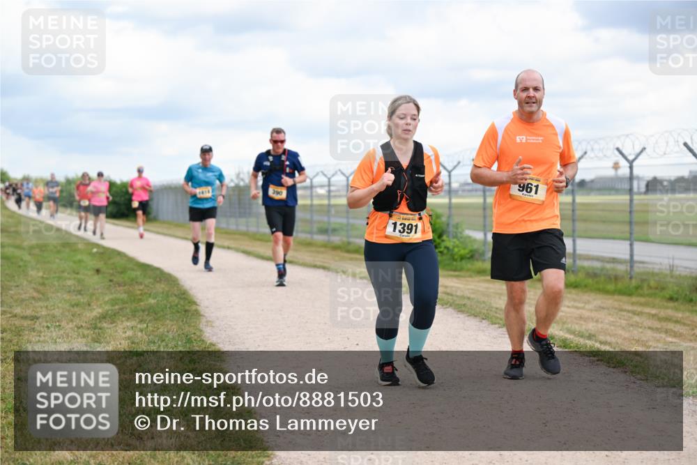 14.09.2025 - Airport Race Dr. Thomas Lammeyer http://msf.ph/oto/8881503 14.09.2025 12:33:12 Laufen 390, 1391, 10, 961 meine-sportfotos.de