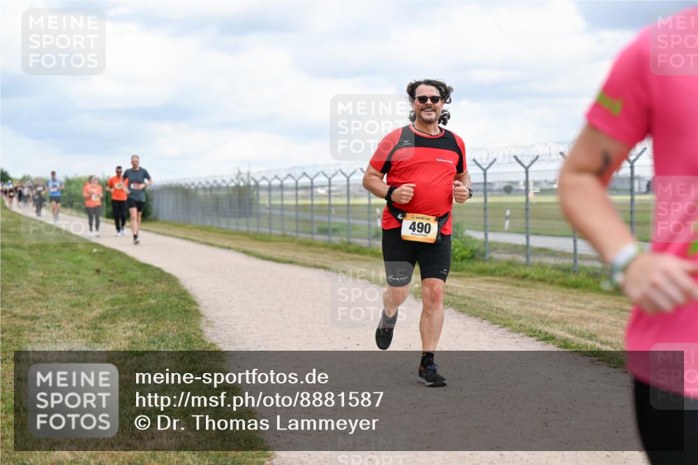 14.09.2025 - Airport Race Dr. Thomas Lammeyer http://msf.ph/oto/8881587 14.09.2025 12:33:23 Laufen 490 meine-sportfotos.de