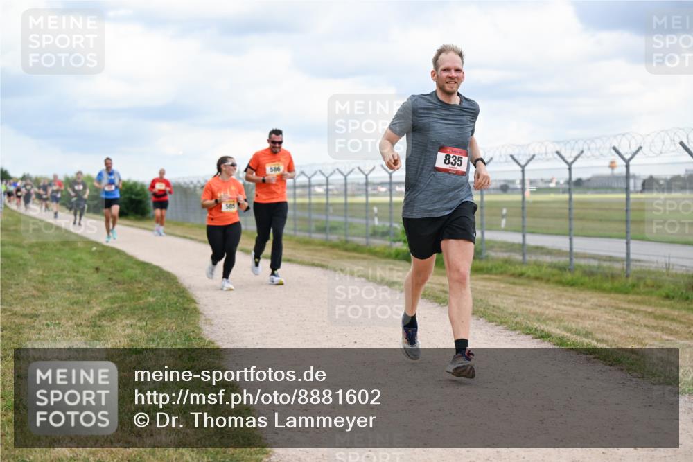 14.09.2025 - Airport Race Dr. Thomas Lammeyer http://msf.ph/oto/8881602 14.09.2025 12:33:30 Laufen 585, 586, 835 meine-sportfotos.de